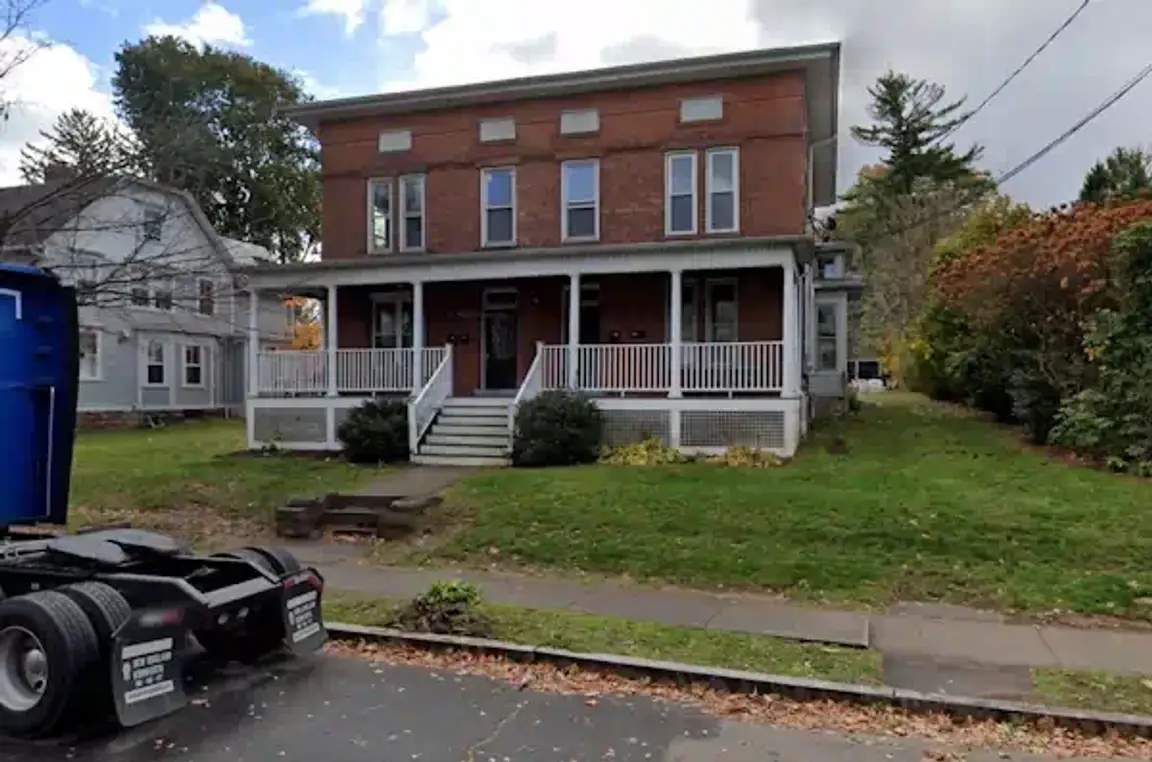 The Benefits of Selling Your House With A Wholesaler in...